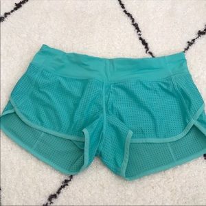 Size 4 lululemon shorts